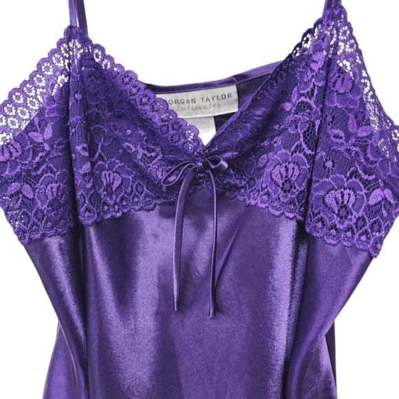 Morgan Taylor Women's‎ Purple Satin Chemise Size Medium - Picture 2 of 7